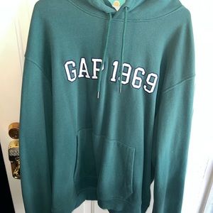 Gap men’s hooded sweatshirt